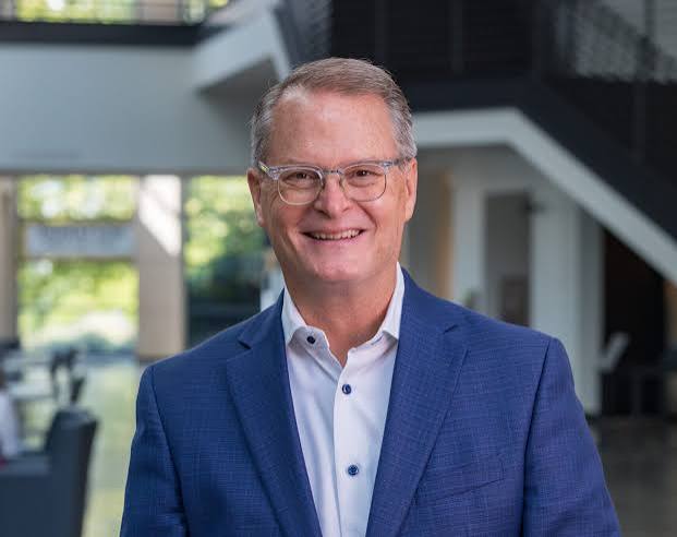 Adam Hamilton biography, pastor and founder of Church of the Resurrection